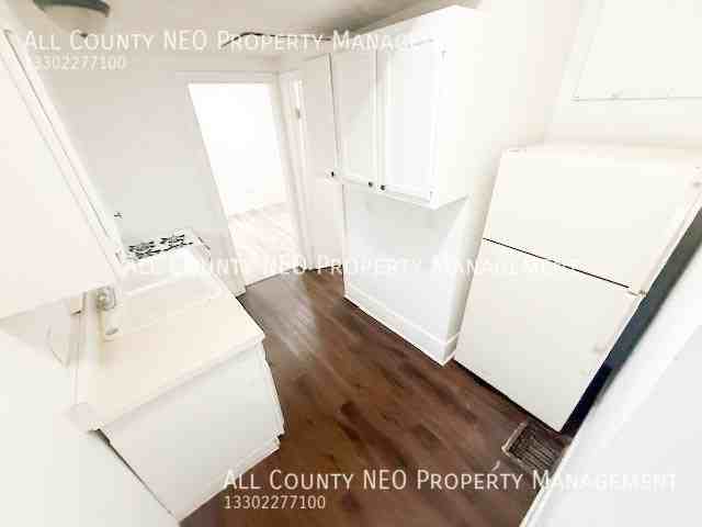 682 Sumner St - Photo 6 of 10