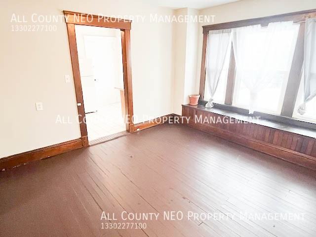 9423 Denison Ave - Photo 4 of 20