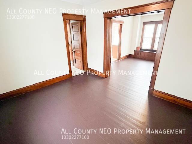 9423 Denison Ave - Photo 7 of 20