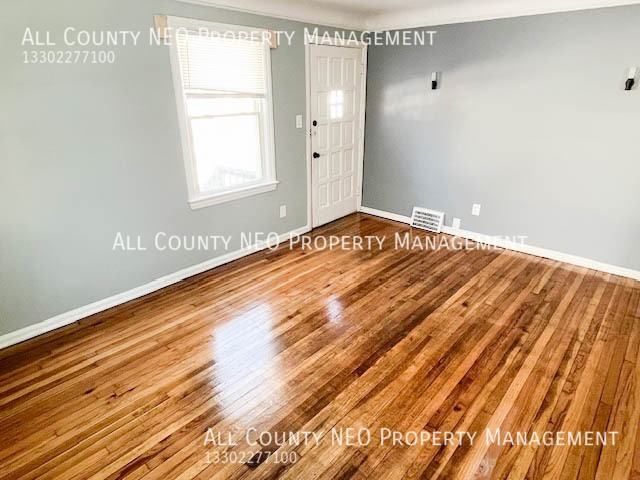 16918 Lotus Dr - Photo 3 of 15