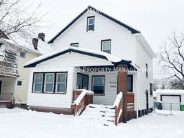 featured image of 4928 E 84th St