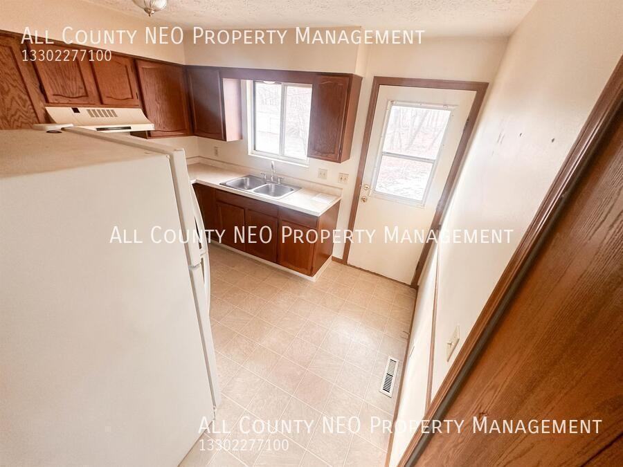 217 Plum St N - Photo 5 of 12