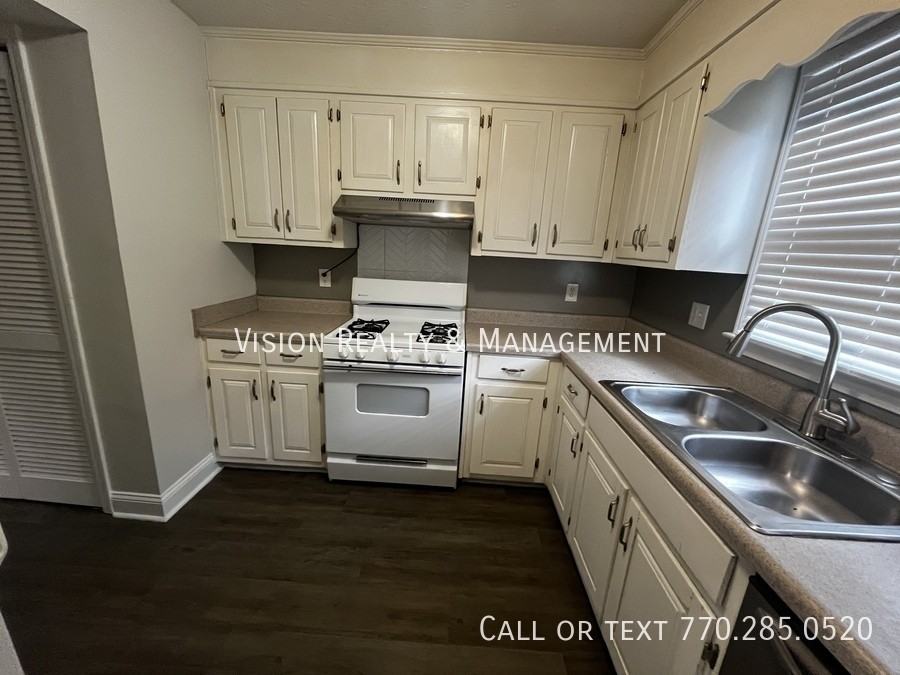 205 Old Bremen Rd #E1 - Photo 3 of 12