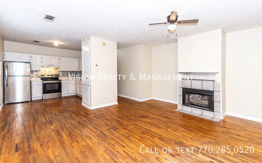 2672 E 3rd St #2672 - Photo 5 of 13