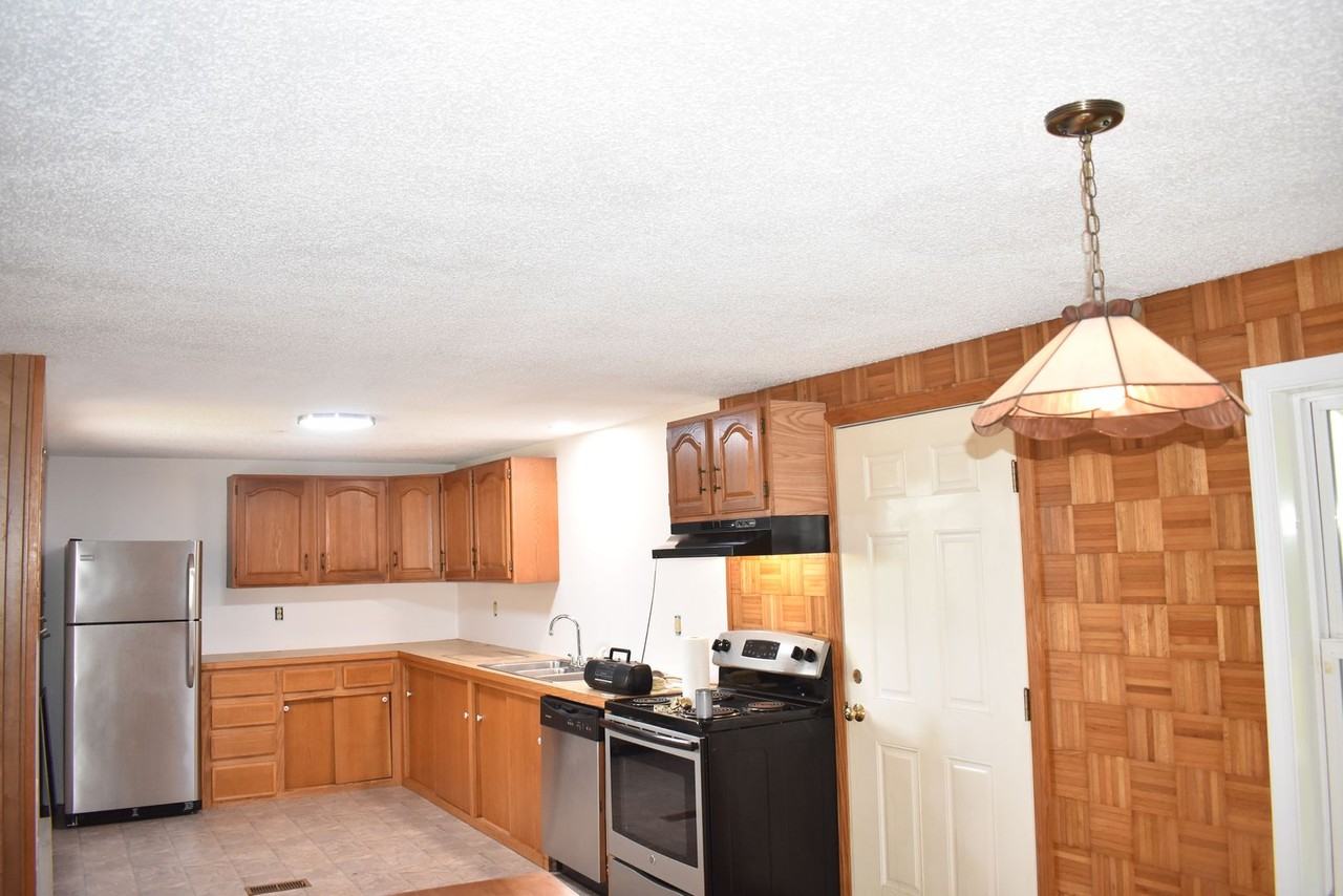 28 Johnson St - Photo 2 of 7