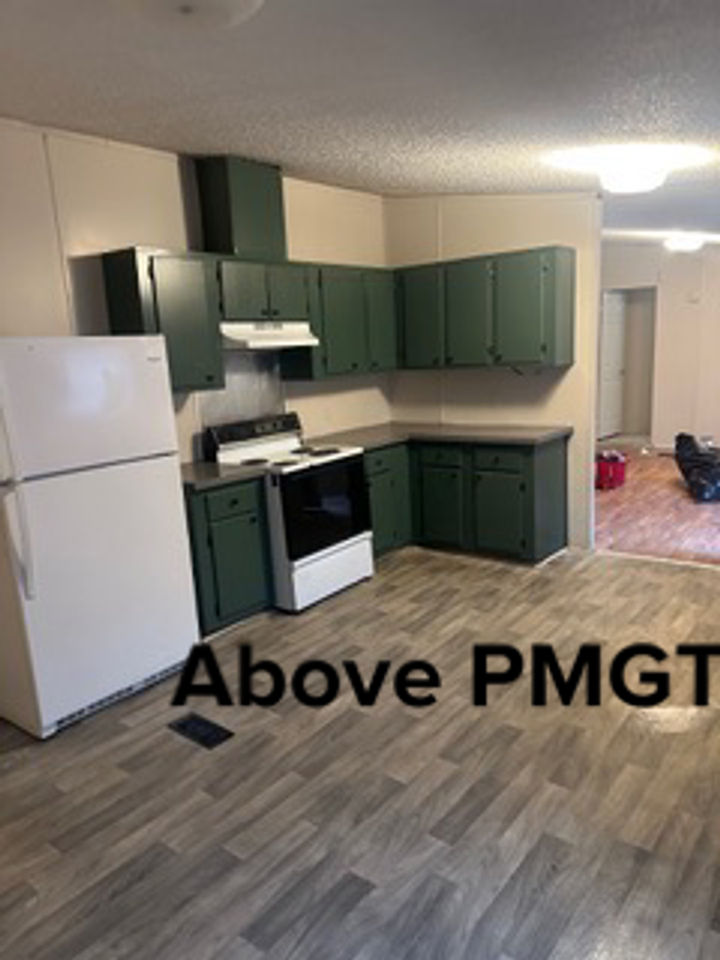 400 Stallings Rd - Photo 2 of 9