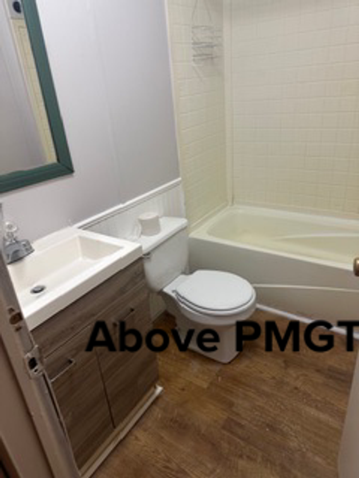 400 Stallings Rd - Photo 6 of 9