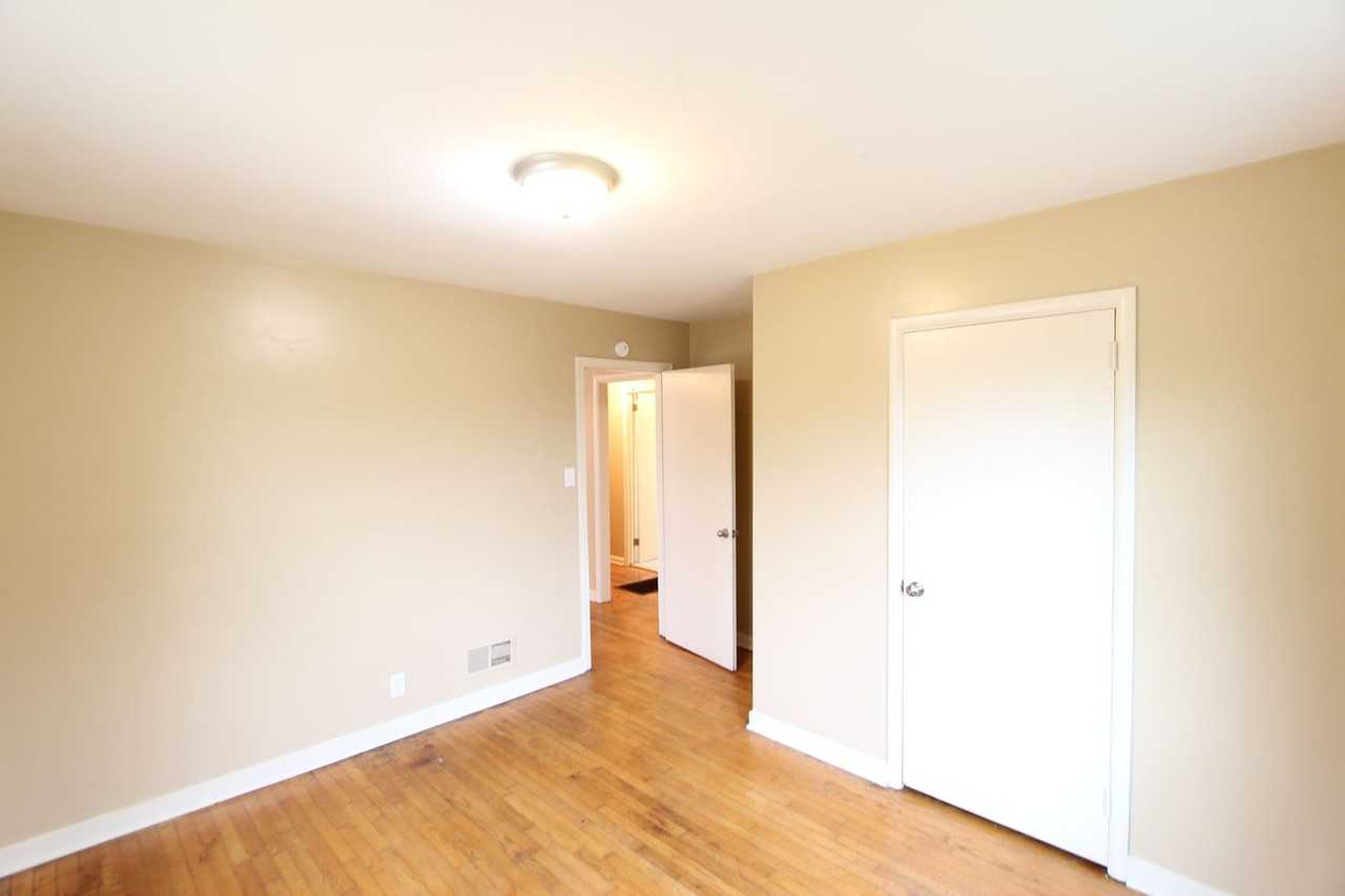 2340 3rd St Ne - Photo 3 of 17