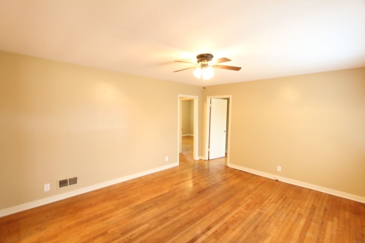 2340 3rd St Ne - Photo 3 of 17