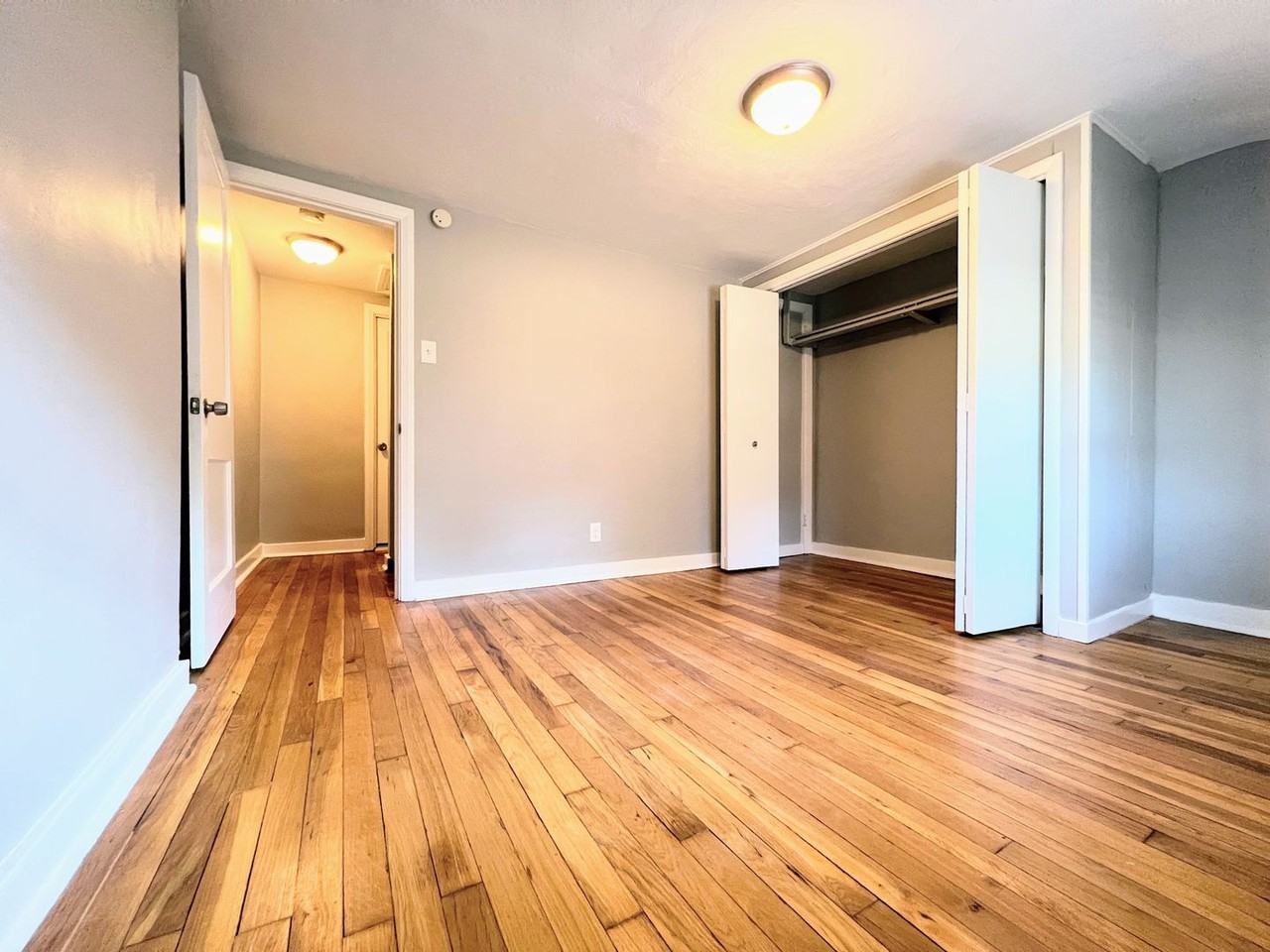 1620 Belhurst Ave - Photo 2 of 16