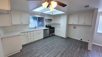 featured image of 13427 Russell St