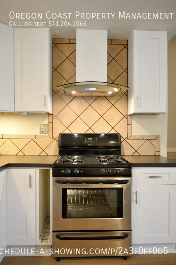 2065 2065 NW 34th St Apt 1 #1 - Photo 6 of 15