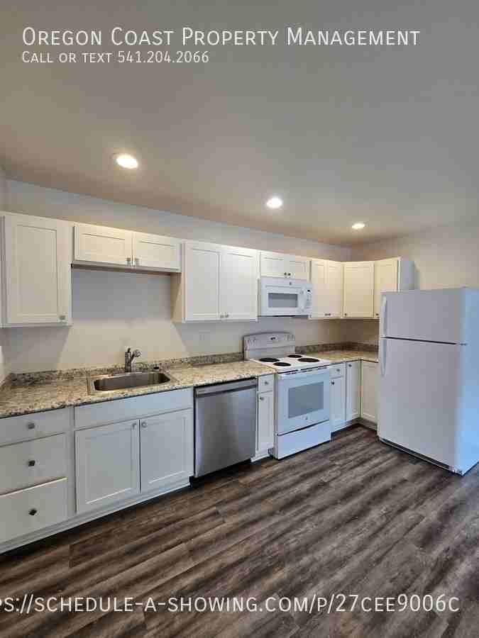 170 Sw Strawberry Ln #F - Photo 4 of 5