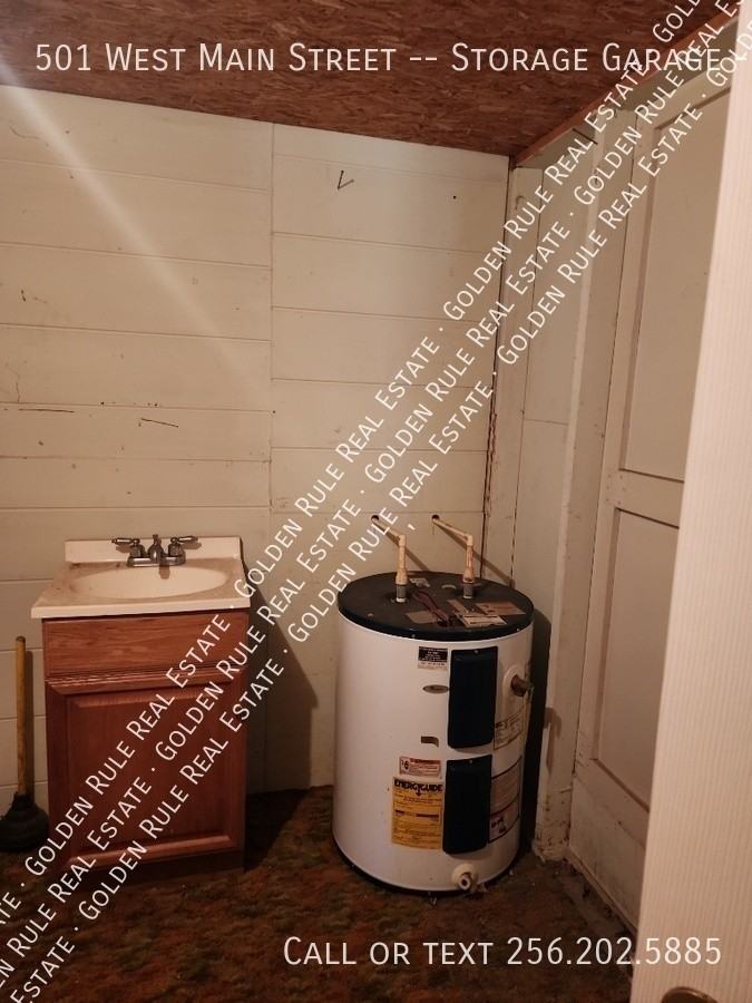 501 501 West Main Street -- Storage Garage #1 - Photo 5 of 29