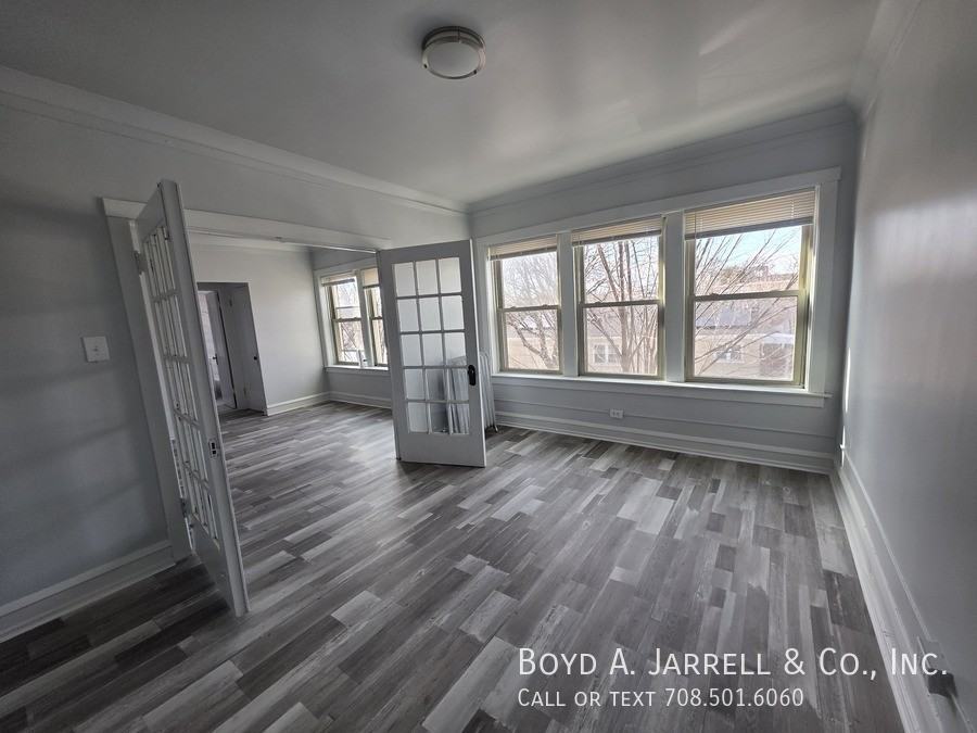 10855 S Vernon Ave #109-55-2W - Photo 2 of 6