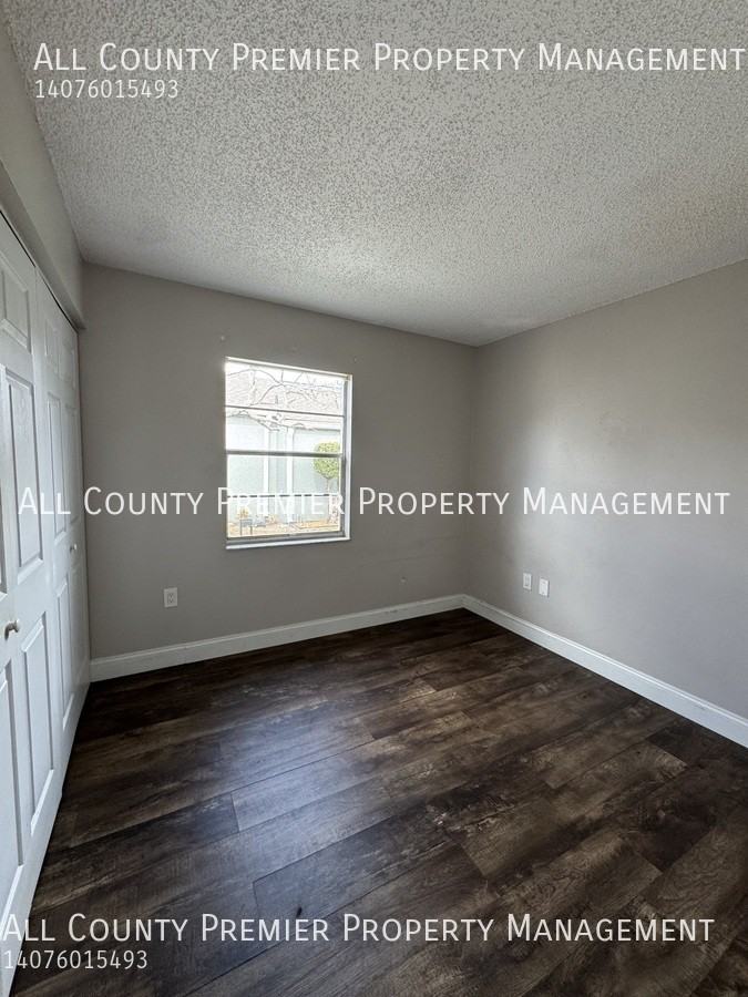 415 Dorchester Sq - Photo 7 of 13