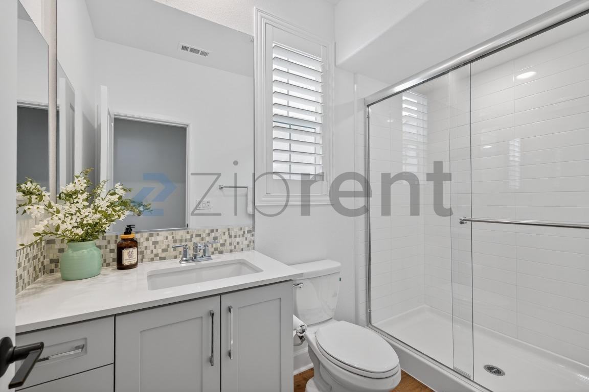 12622 Stella Ln - Photo 5 of 16