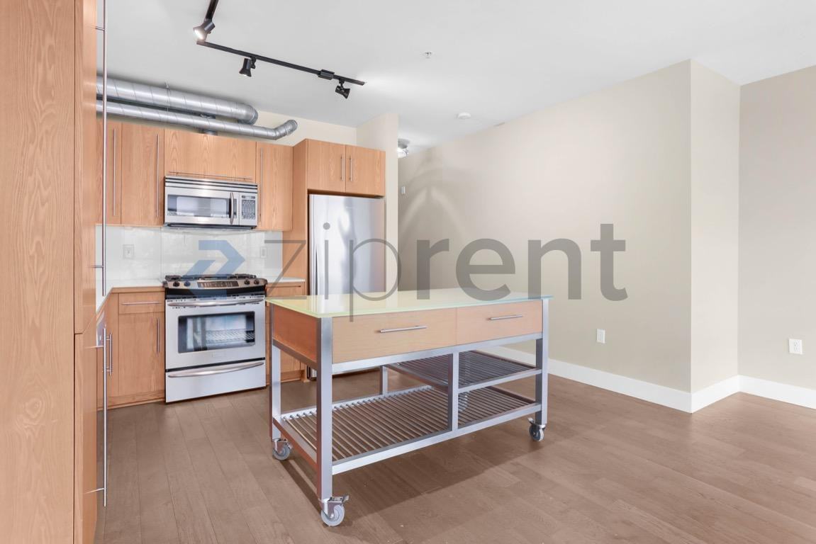 530 Broadway E #304 - Photo 7 of 13