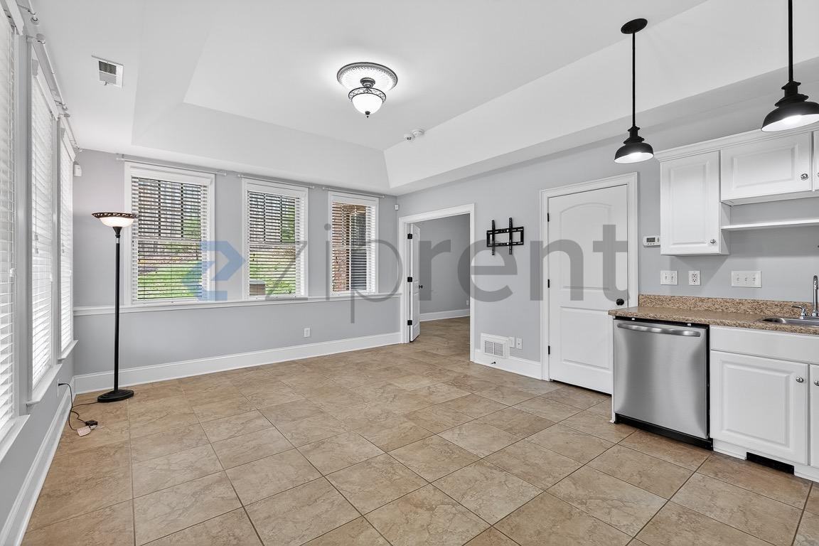 5029 Ardenwoods Dr #1 - Photo 4 of 10