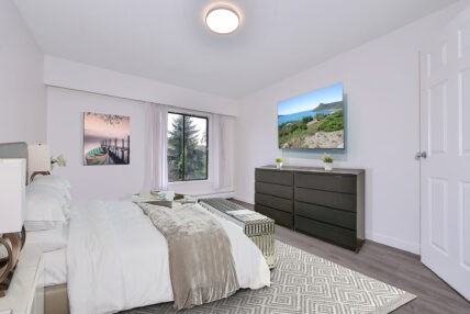 Fernwood Manor Apartments - Photo 4 of 19