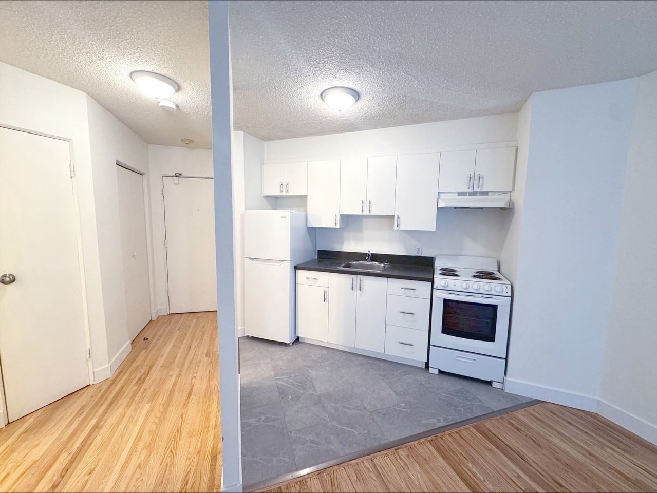 2228 Franklin St #216 - Photo 3 of 7