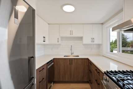 Lamplighter Apartments - Photo 4 of 27