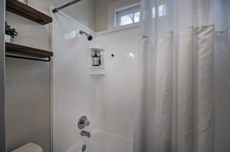 209 W Leake St #B - Photo 6 of 15