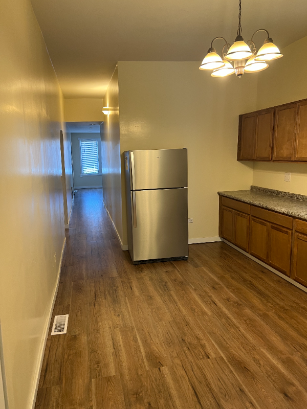 705 W 81st St - Photo 3 of 9