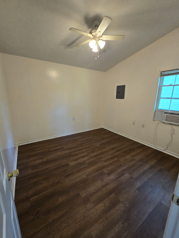 105 Windy Gap Rd #2UPSTAIRS - Photo 3 of 4