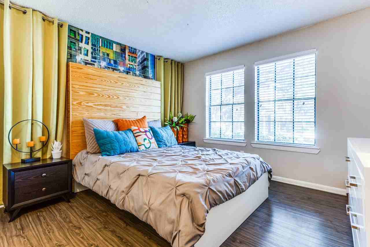 Balcones Club Apartments - Photo 6 of 17