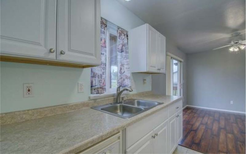 1641 Bowmont Ave - Photo 4 of 9