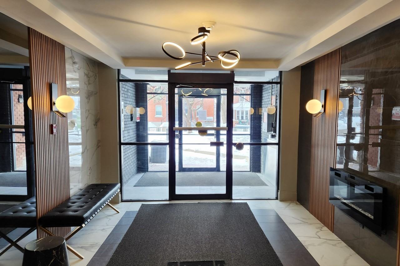 Le Paris Apartments - Photo 3 of 12