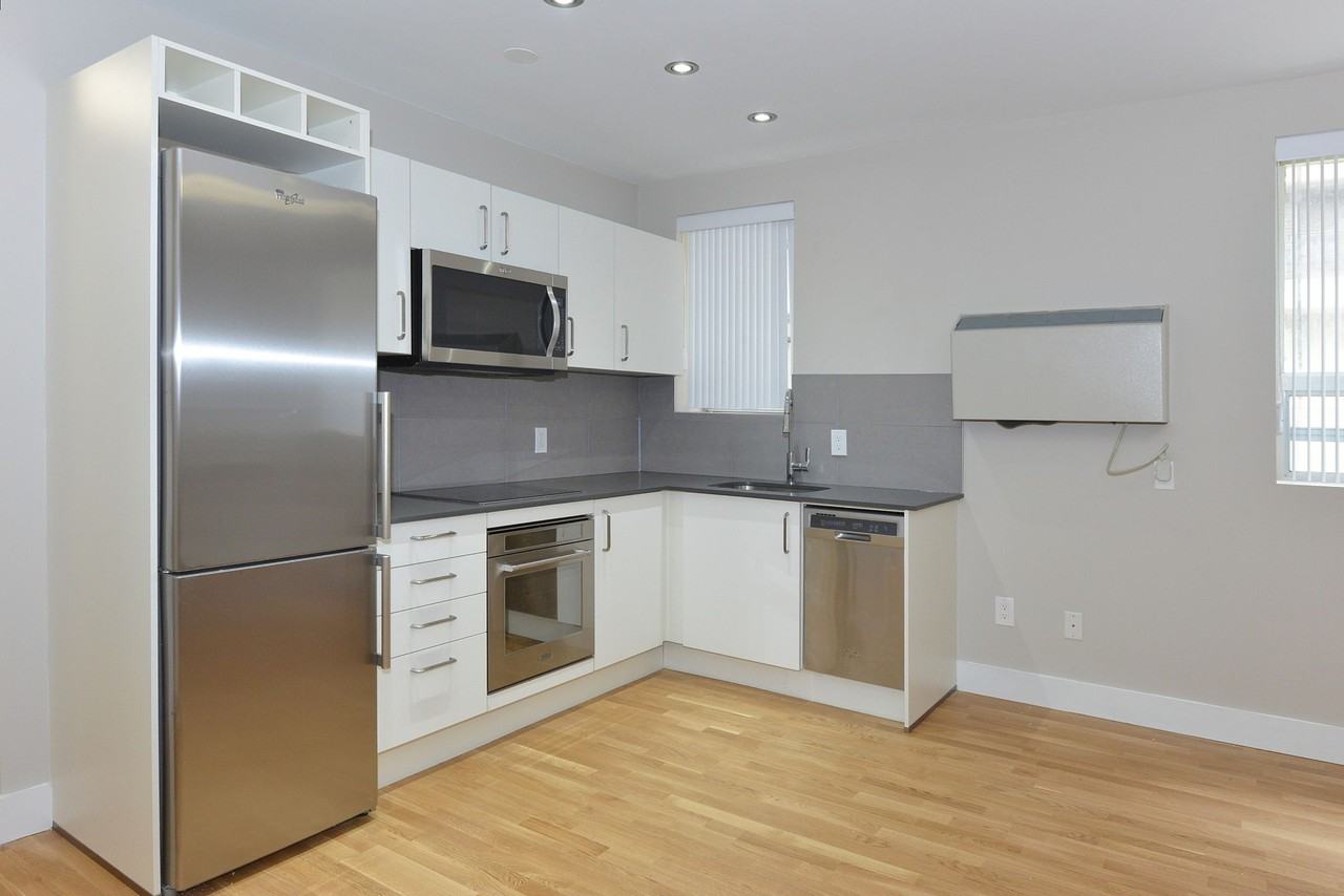 81 - 83 Isabella Street - Photo 3 of 50