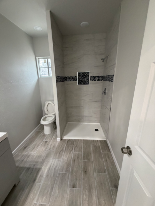 1623 W Ashby Pl - Photo 3 of 17