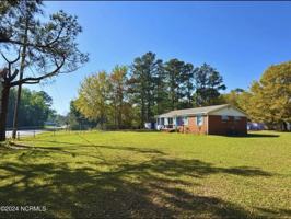 featured image of 452 Nine Foot Rd