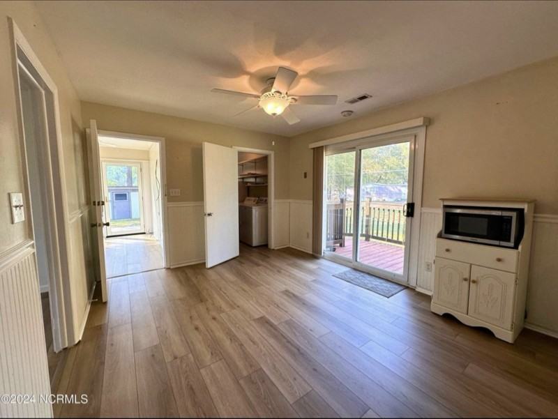 452 Nine Foot Rd - Photo 4 of 15