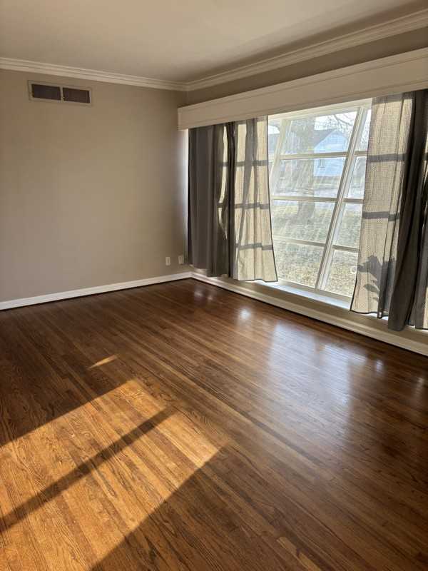 745 S Sandusky Ave #A - Photo 5 of 8