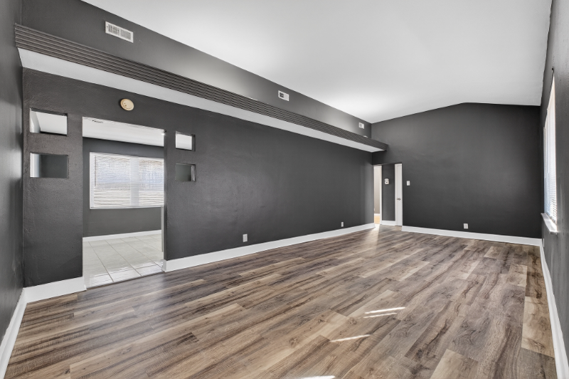 10235 Midland Blvd - Photo 3 of 19