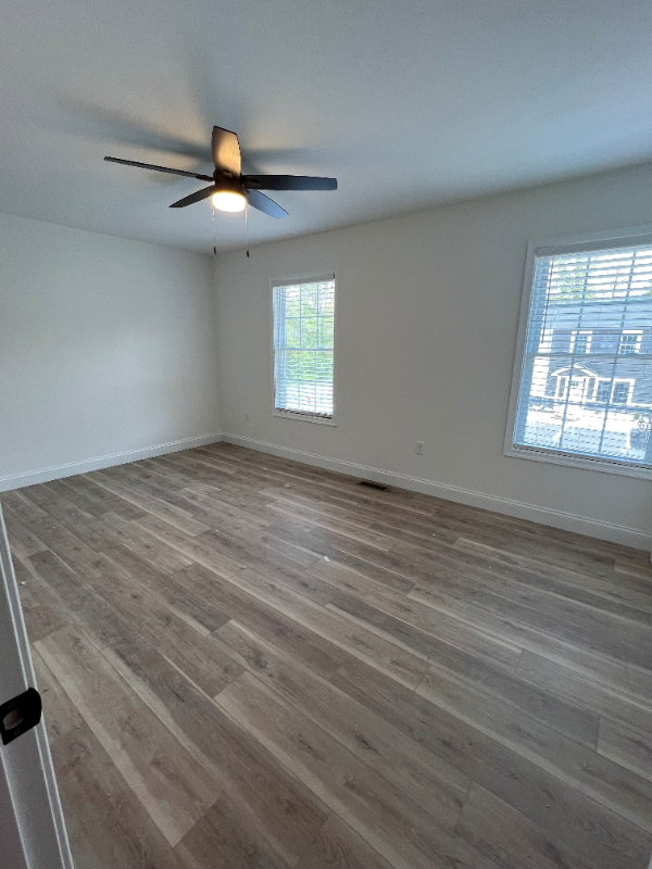 201 12th St #F - Photo 7 of 13