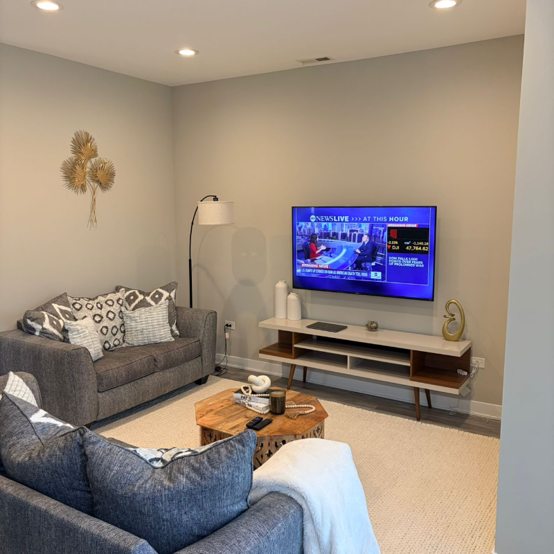 4753 S Saint Lawrence Ave #3