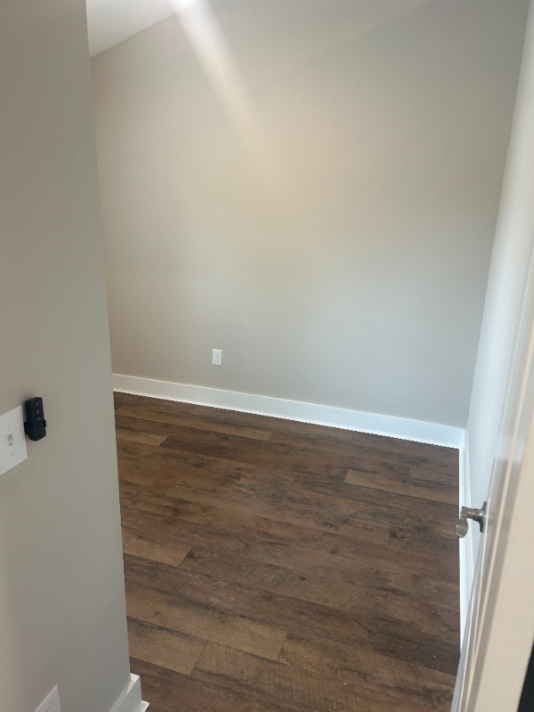 405 Pine Ave - Photo 7 of 8