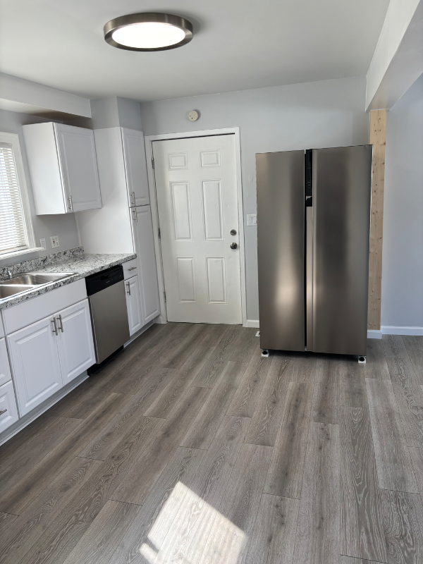 1734 Webber Ave - Photo 4 of 12