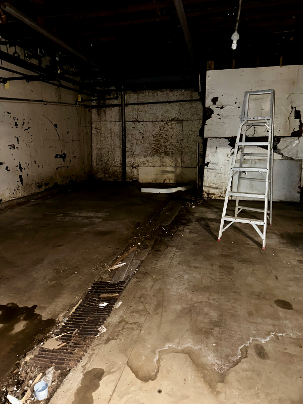 110 Commercial St - Photo 5 of 14