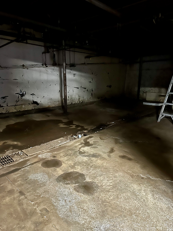 110 Commercial St - Photo 7 of 14