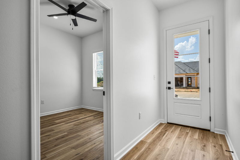 223 Indigo Ln - Photo 5 of 20