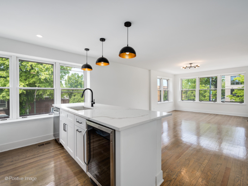 3557 N Bell Ave #2F - Photo 3 of 17