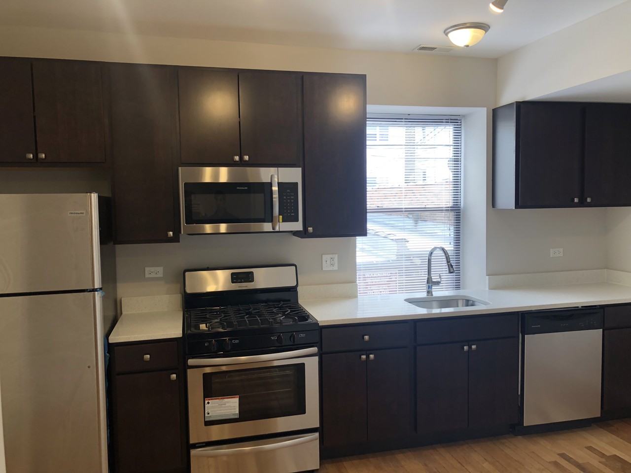 4816 N Monticello Ave #3 - Photo 5 of 15