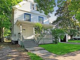 featured image of 718 Clarendon St #NA