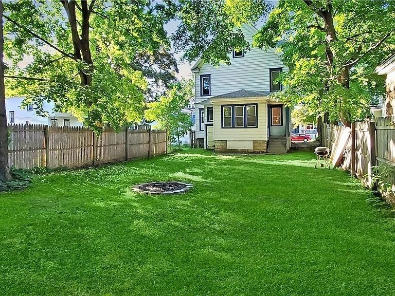 718 Clarendon St #NA - Photo 3 of 18