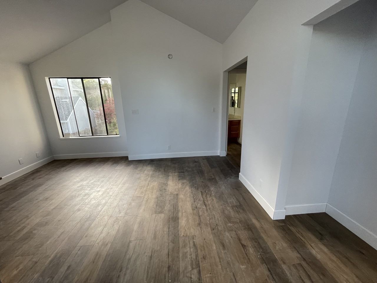 4404 Fawn Hill Ct - Photo 2 of 5